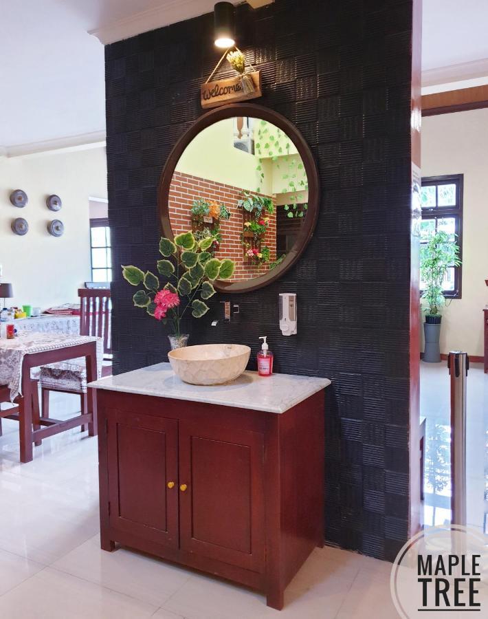 Maple Tree Homestay Maguwo Bagian luar foto